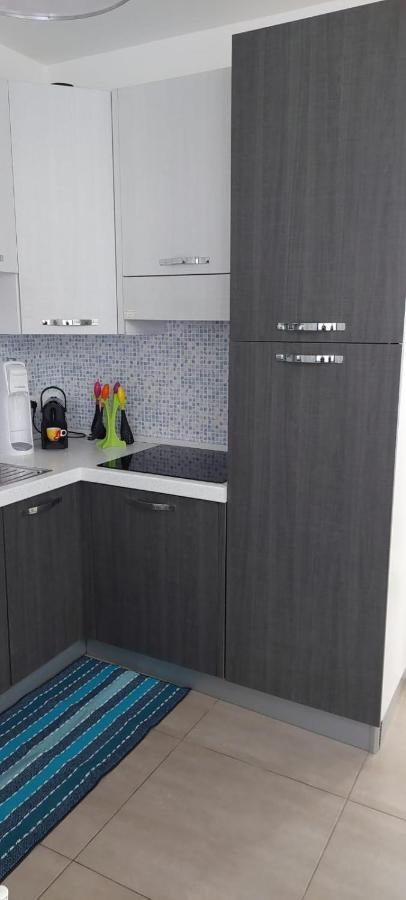 Residence Jesolo Lido Centro Con Piscina Zewnętrze zdjęcie