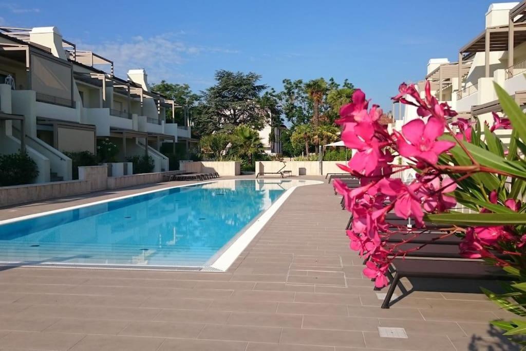 Residence Jesolo Lido Centro Con Piscina Zewnętrze zdjęcie